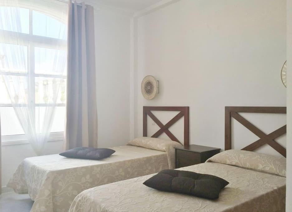Lovely Villa - Pool Front, Private Roof Terrace, Wifi Fiber Optic Κοραλέχο Εξωτερικό φωτογραφία